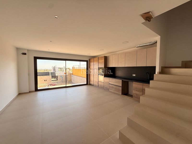 Foto 140b1218-0e79-4649-98c7-cadf83bb1ad5. Casa adossada a Cantallops