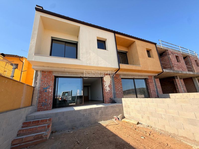 Foto 29562380-de58-4570-a744-c07647d06ebe. Casa adossada a Cantallops