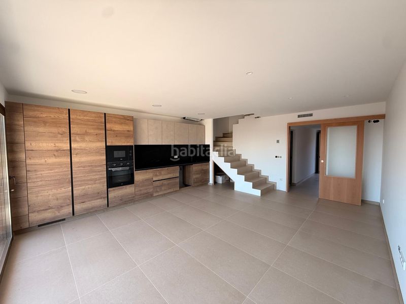 Foto 53251f49-541b-49eb-934e-da96665a27e4. Casa adossada a Cantallops