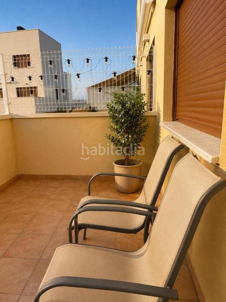 Foto f0b657a2-cfe6-4b36-a91d-56de2c1284c9. Dúplex en San Jorge