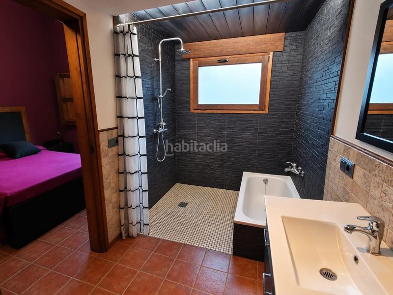 Foto 3ac078c2-2a04-4e91-b357-cbe8aca13999. Casa amb calefacció aparcament a Sils