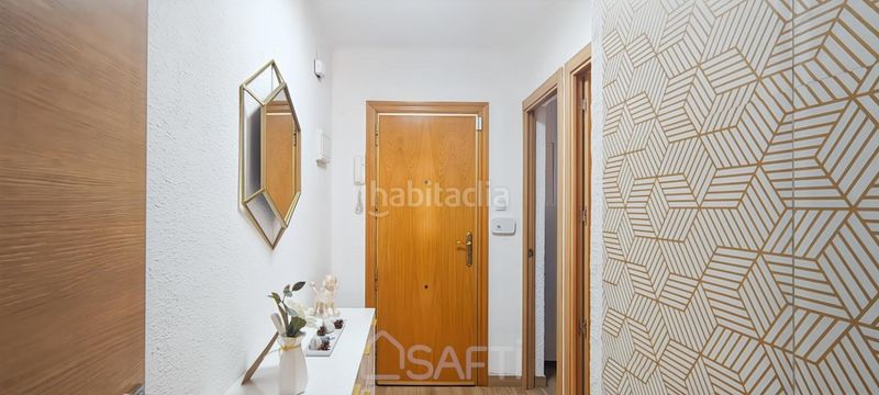 Foto 69ab70ed-f4c1-4220-ad6c-a04b463cf9d3. Etagenwohnung in Les Arenes - La Grípia - Can Montllor Terrassa
