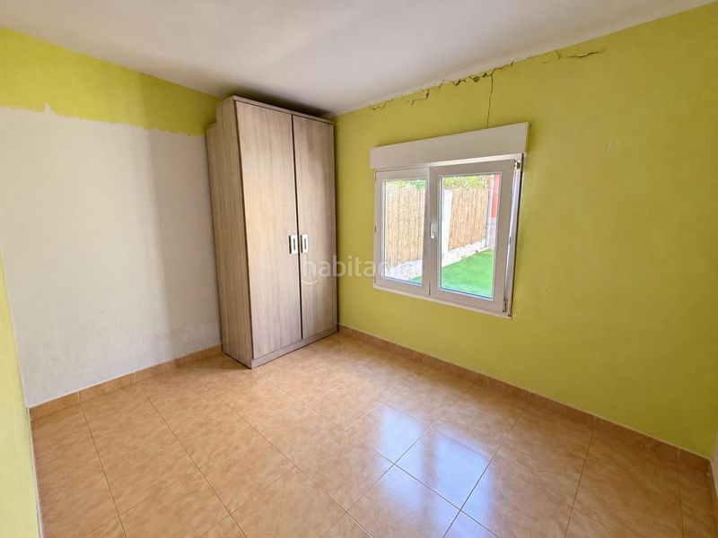 Foto bcc1fe76-3557-44cf-b77f-78e5fb6efb71. Casa adossada amb aparcament a Valdevimbre