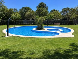 Pis a Les Salines-Pla de Sant Pere