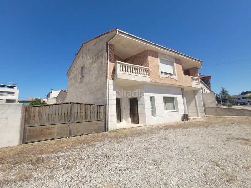 Foto f0a5c272-0420-498e-b6ad-13971104de53. Casa en Cuéllar