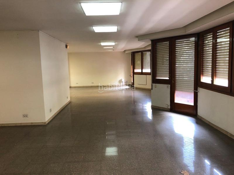Foto 4f811296-3bfa-4310-a458-26c50c14b244. Location bureau avec chauffage dans Centre Sabadell