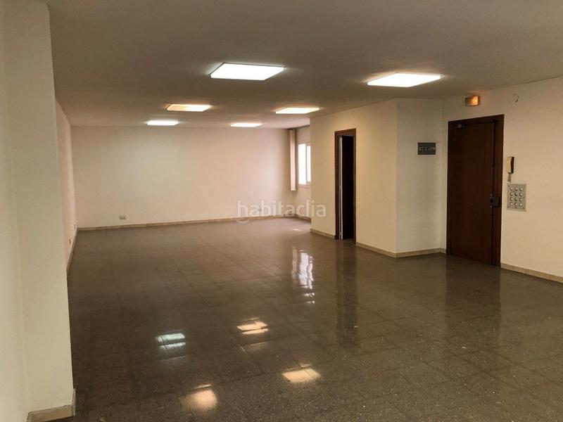 Foto 7b35a3be-190c-4a05-a682-370375feb817. Rent office space with heating in Centre Sabadell