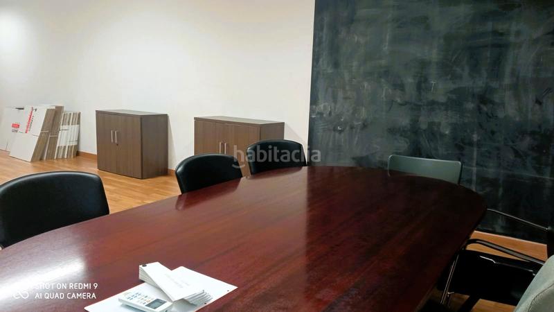 Foto e16d8a6c-ff72-4faa-a2d5-95ff29338579. Local comercial amb calefacció a Centre Sabadell