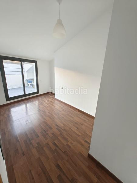 Foto 7b347cbc-77fa-4fee-9f36-5fa77272a0a5. Duplex with heating in Les Fonts Terrassa