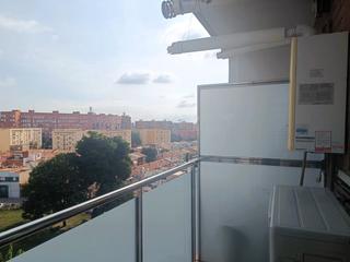 Appartement  Avinguda de la concòrdia. Dormitorios grandes y dos balcones