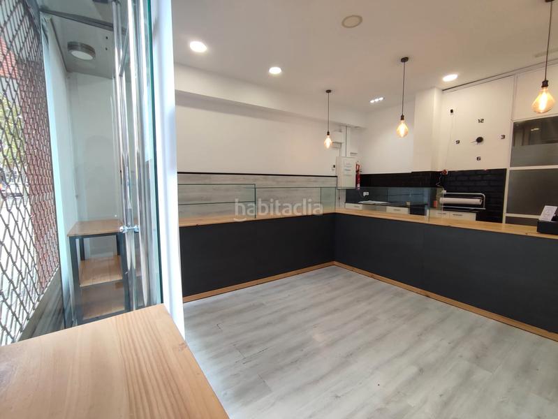 Foto cf7ae560-36dd-413a-8908-68c968bcb8d7. Traspaso local comercial ??? traspaso local de comida para llevar en av. barberà — en Sabadell