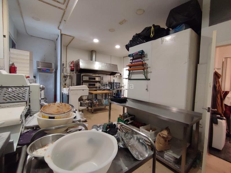 Foto eeed0c76-c9d5-476f-882d-f068b6bcfe06. Traspaso local comercial ??? traspaso local de comida para llevar en av. barberà — en Sabadell