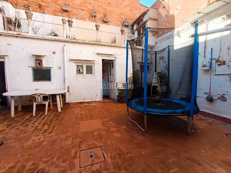 Foto 8e7dbe9d-0695-464b-a5e8-8bfd7af05e56. Casa adosada oportunidad: casa luminosa con terraza en Sabadell