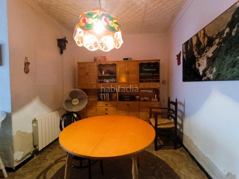 Foto d535c05c-e63b-4ea2-a026-571a4ad6dc8f. Casa adosada oportunidad: casa luminosa con terraza en Sabadell