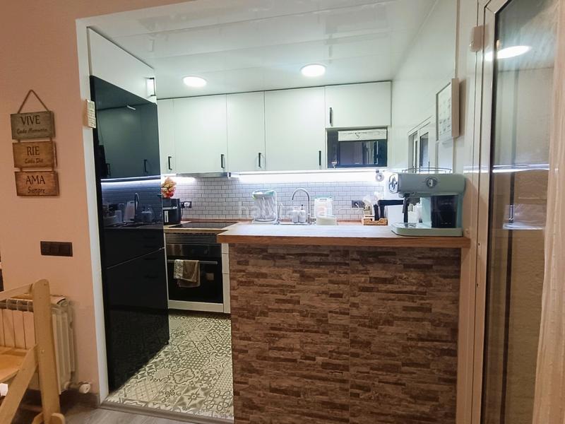 Foto 7169fc14-4b1e-4cfe-8bf8-246bdcaad5ee. Pis amb calefacció a Ca n'Aurell Terrassa