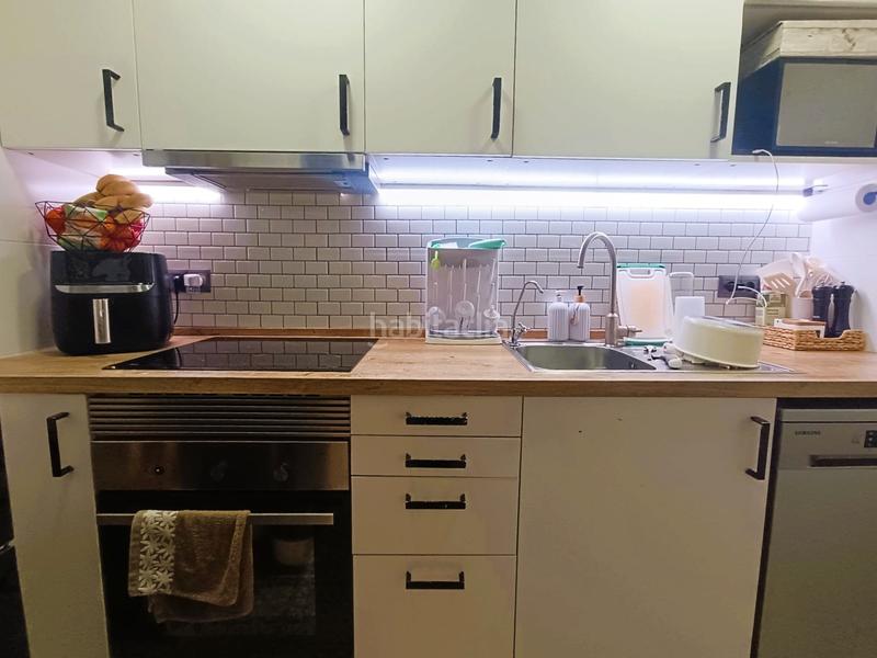 Foto 762cfe66-3ee9-49fc-843e-1f9a8b02b3a3. Pis amb calefacció a Ca n'Aurell Terrassa