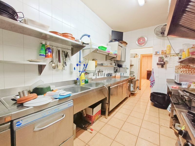 Foto 8b9aad1a-5732-4282-9c17-b1c33e9edbe8. Traspaso local comercial restaurante con brasa en traspaso en Sabadell