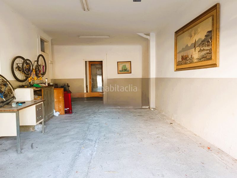 Foto 6e05cded-6d67-4c04-93fe-2e49648dd09a. Masia amb xemeneia calefacció a Bagà