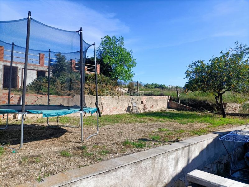 Foto be6a2f18-cf37-40d4-939a-02561da26047. Casa amb xemeneia calefacció aparcament piscina a Sentmenat