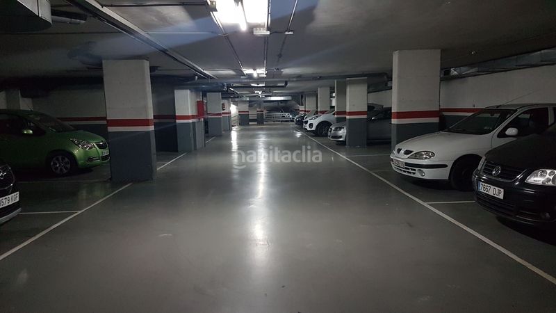 Foto 4f912058-84d6-4c3f-810e-b1d4bc770471. Alquiler parking coche en rambla del Poblenou 137 plaza coche pequeño en Barcelona