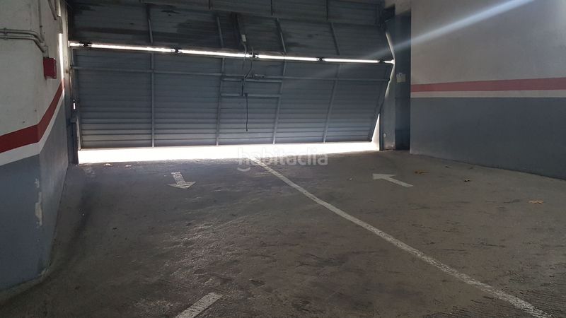Foto 9418d1ca-262f-4306-b7d6-b7faeb0c49f5. Alquiler parking coche en rambla del Poblenou 137 plaza coche pequeño en Barcelona