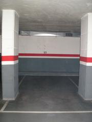 Rent Car parking in Rambla del poblenou 137. Plaza coche pequeño