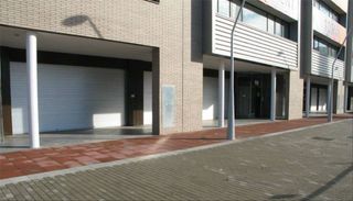 Locale commerciale in Carrer de Pere Calders 6