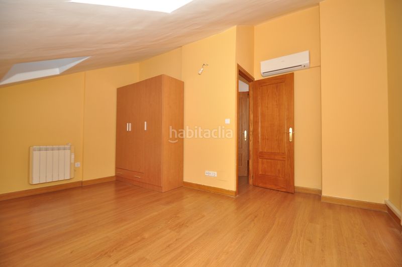 Foto c83c7730-a1c3-4fb1-a774-9f93adf5ee08. Dúplex amb calefacció aparcament a Yunquera de Henares