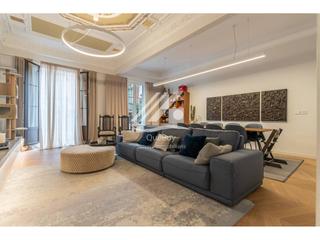 Appartement à Centre. Piso en venta en calle de llovera