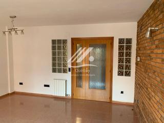 Pis a Valls. Piso de 4 habitaciones con box y trastero en venta en valls
