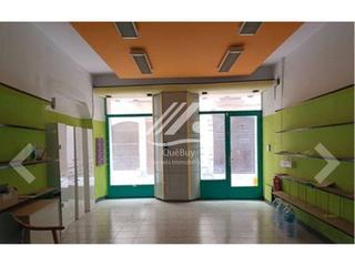 Casa in Valls. Casa de 352m2 en venta a reformar en valls