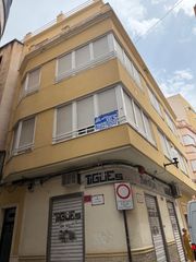 Pis en Carrer sant isidre 27. �luz natural, dise�o moderno y excelente ubicaci�n!