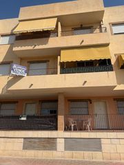 Pis en Calle santa pola 8. Luz, terraza y piscina: el hogar que buscas en san isidro