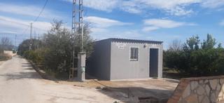 Finca rústica a Playa-Ben Afeli. Venta de parcela rústica  caseta con luz en almazora castellón