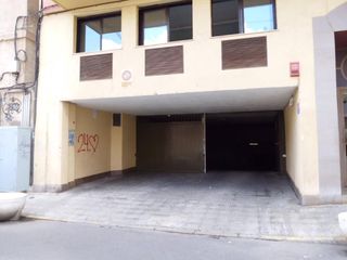 Lloguer Aparcament cotxe a Zona Avenida del Mar. Aparcamiento en alquiler en este.