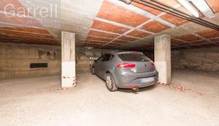 Parking voiture  Cl montseny 
es: pl:so pt:b
 manlleu (barcelona)