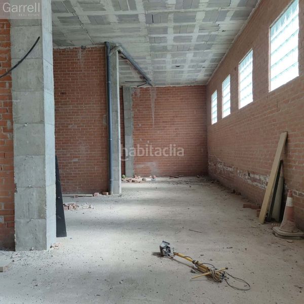 Foto 4e70d382-aa0b-4e17-94de-5ac60b45980d. Local comercial a Llagosta (La)