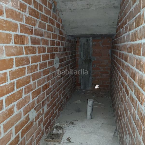 Foto aa5e26d4-1aca-4c8d-b2c2-d91b84beaa9f. Local comercial a Llagosta (La)