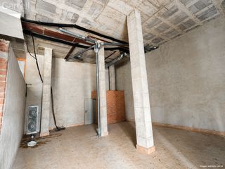 Geschäftsraum  Cl carme amaya 
es: pl:lc pt:
 la llagosta (barcelona)