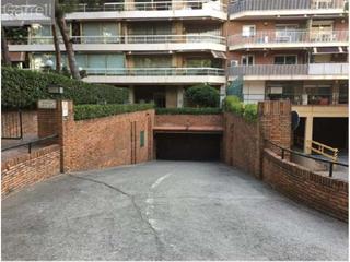 Aparcament cotxe  Gv carles iii (b)
pl:- pt:
 barcelona (barcelona)