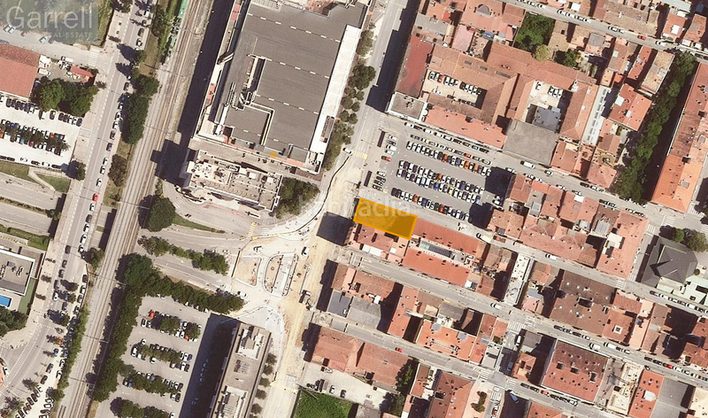 Foto b745dad0-6c56-44dd-8c0f-29be905c9638. Terreno residenziale in Eixample Sud-Migdia Girona