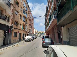 Pis  Cl matheu 
 es: pl: pt:
 mataro (barcelona). Piso alquilado, en matar