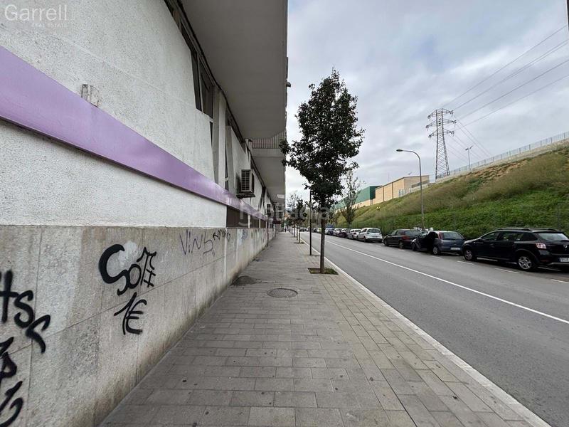 Foto eed3c26f-11c9-4637-8ecf-fd9e2f32eac8. Aparcament cotxe a Can Sant Joan Montcada i Reixac