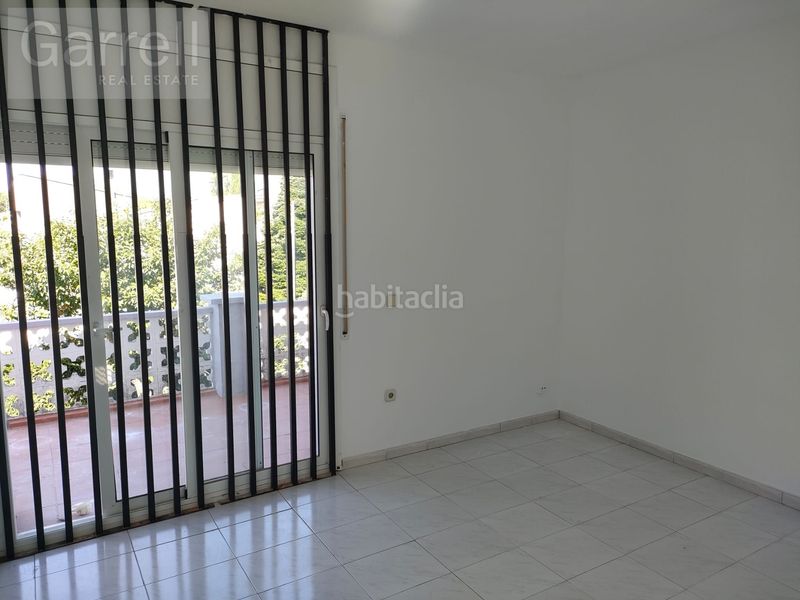 Foto 049d03a0-4a98-4056-b5f9-f8bbcb6bc89e. Casa adossada amb aparcament piscina a Llagostera