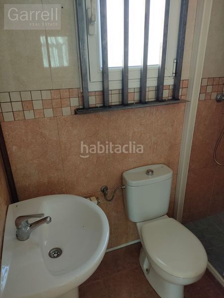 Foto 7b1f7ce9-78cc-4360-8aa8-01a0fb6ba669. Casa adossada amb aparcament piscina a Llagostera