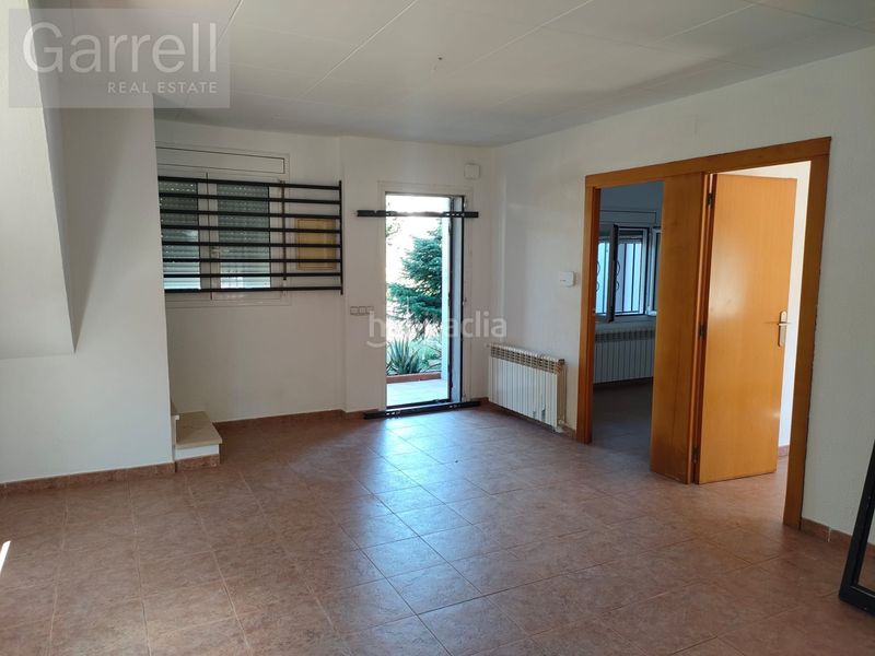 Foto fcee1ca3-a22d-4e3b-9cf7-04226877941d. Casa adossada amb aparcament piscina a Llagostera