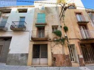 Casa  Cl sants martirs 
 ulldecona (tarragona)