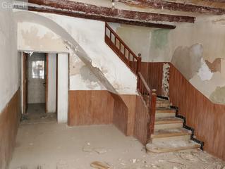 Casa  Cl sants martirs 
 ulldecona (tarragona)
