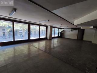 Local commercial  Cl comte d'urgell 
pl: pt:
 barcelona (barcelona)