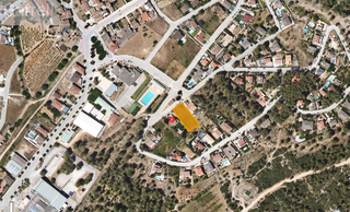 Terreny residencial  Carrer ginesta